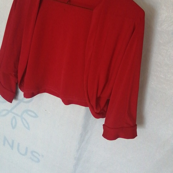 RED HALF SLEEVE BOLERO - Picture 4 of 4